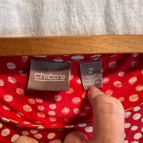 Chicos size 2. Woman’s size 12. Polka dot. Orange red. 3/4 sleeve. Wavy bottom. - Picture 3 of 5